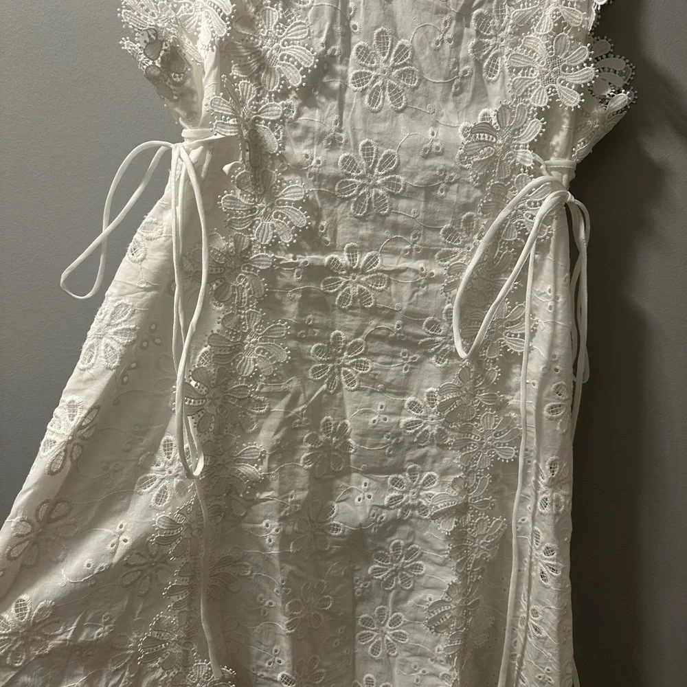 Elegant Cream Floral Maxi Dress - Picture 8 of 11